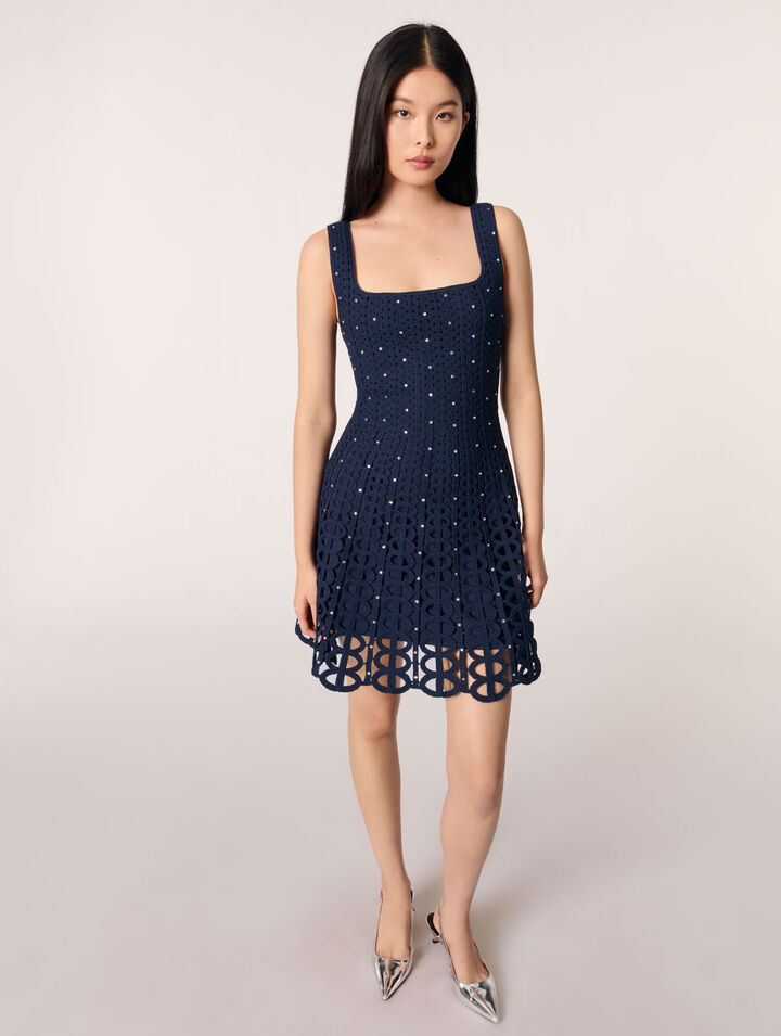 Robe courte en crochet strassée