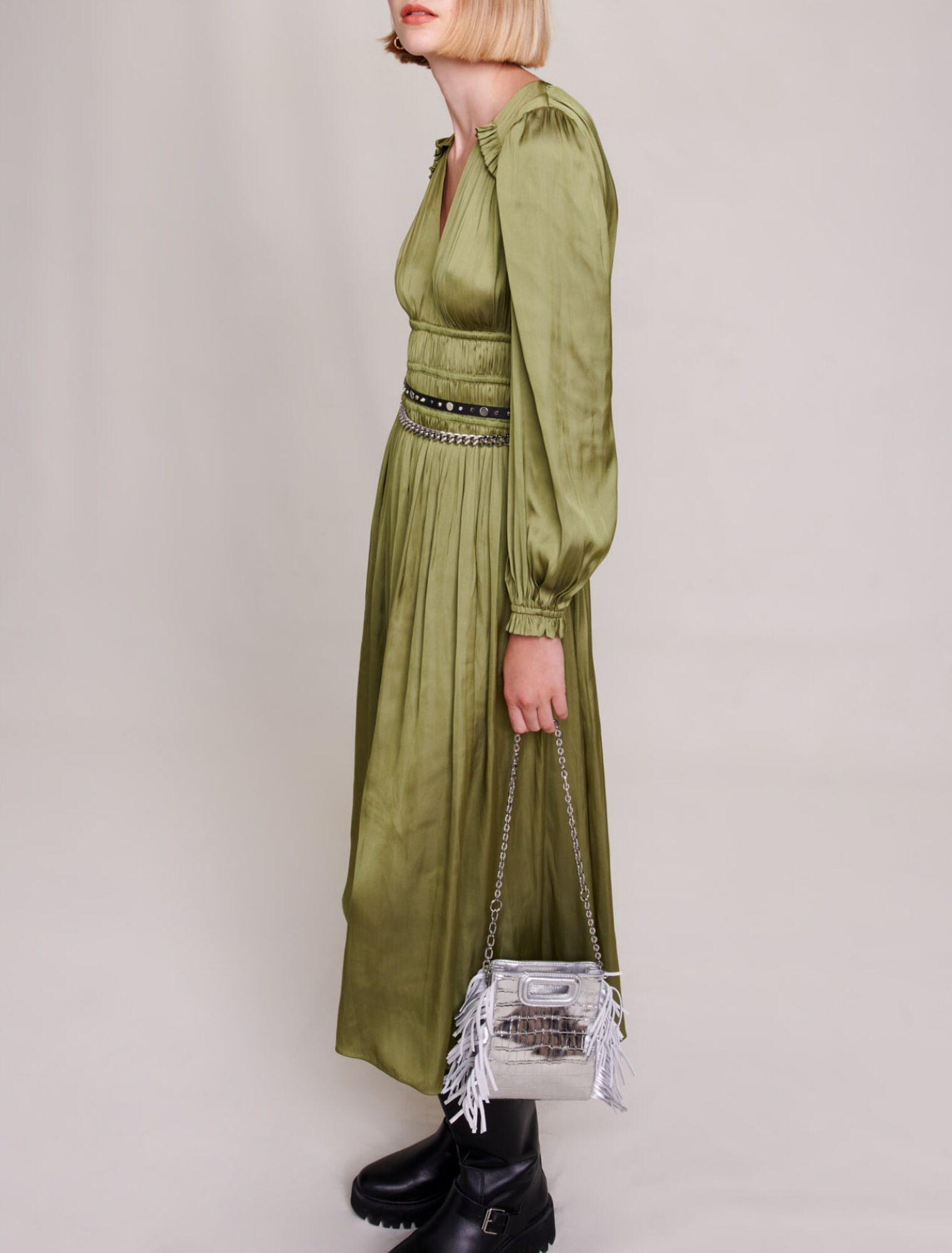 Robe mi- longue satinée volantée
