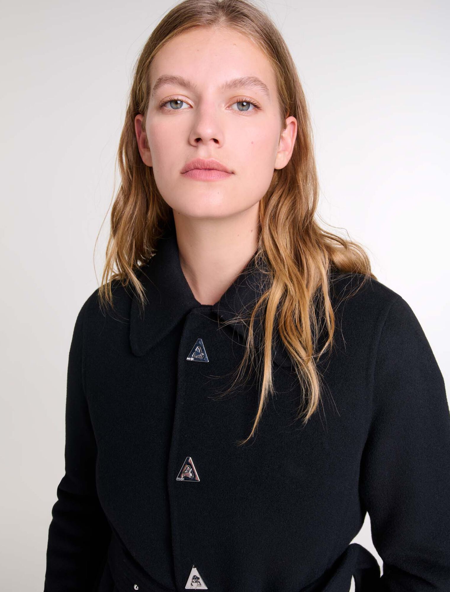 Manteau mi-long ceinturé