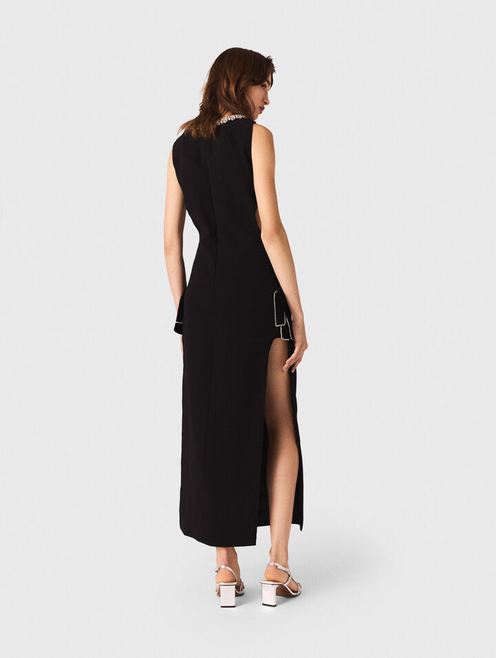 Robe longue avec col bijou