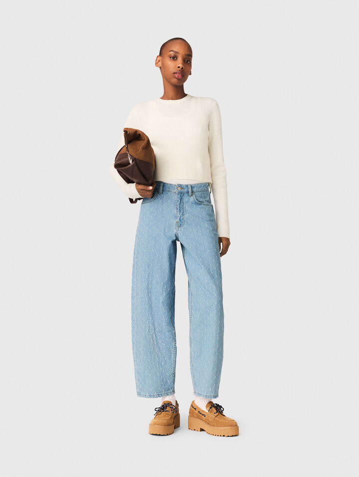 Pull avec boutons bijoux