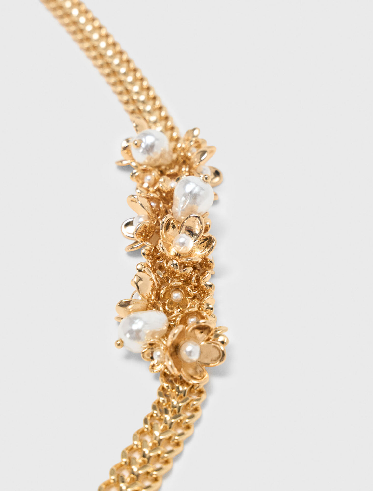 Collier asym&eacute;trique &agrave; large chaine