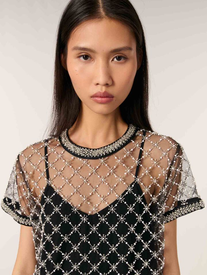 Robe courte en tulle brodé