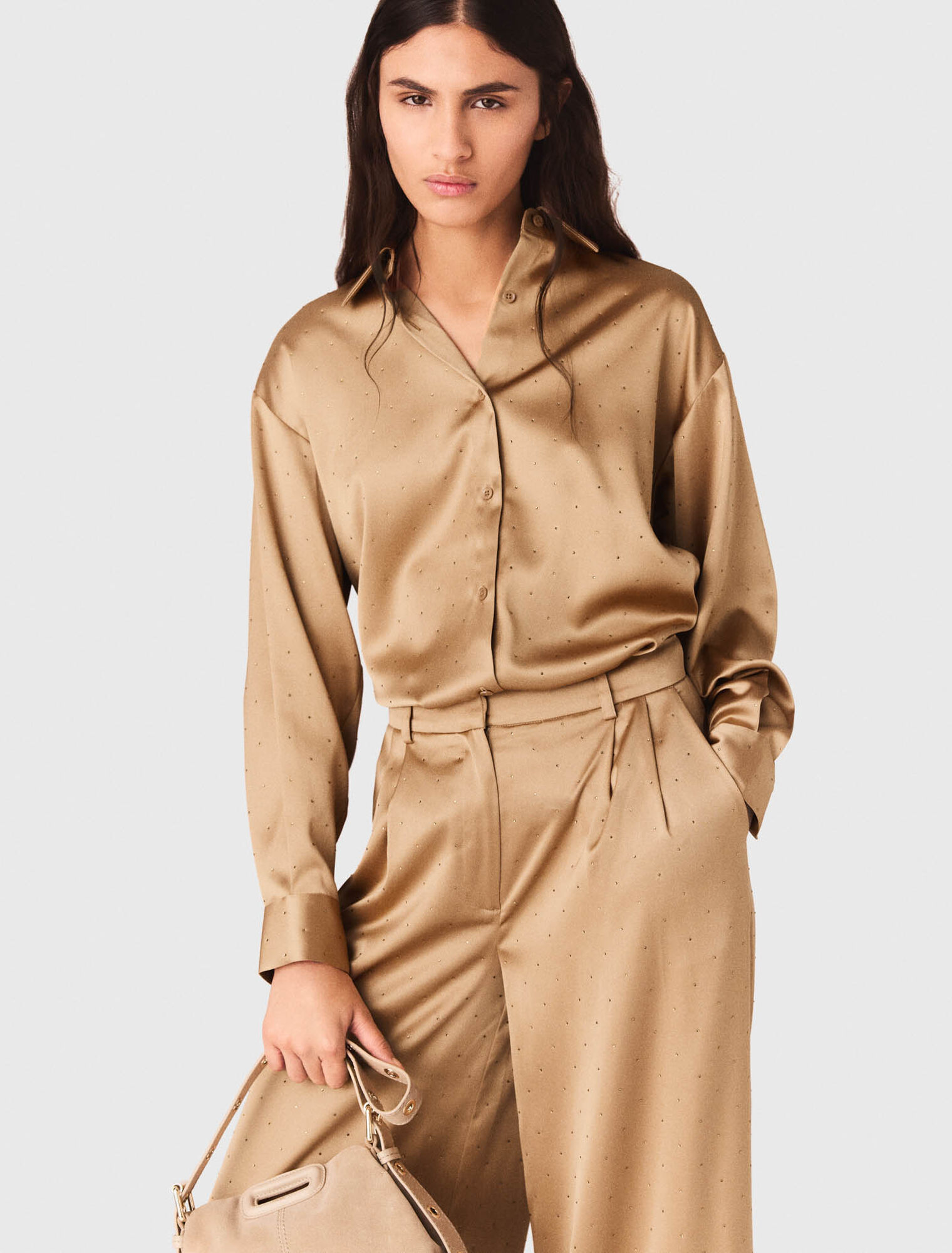 Chemise en satin strass&eacute;