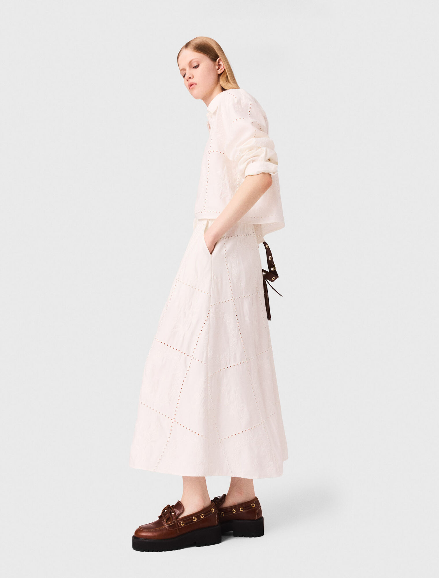 Jupe midi brodée