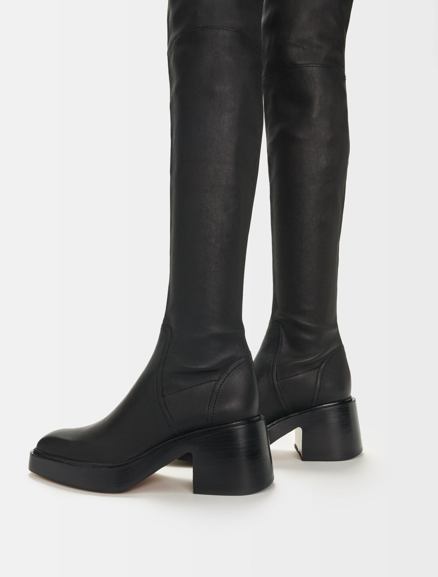 Cuissardes à talons en cuir noir