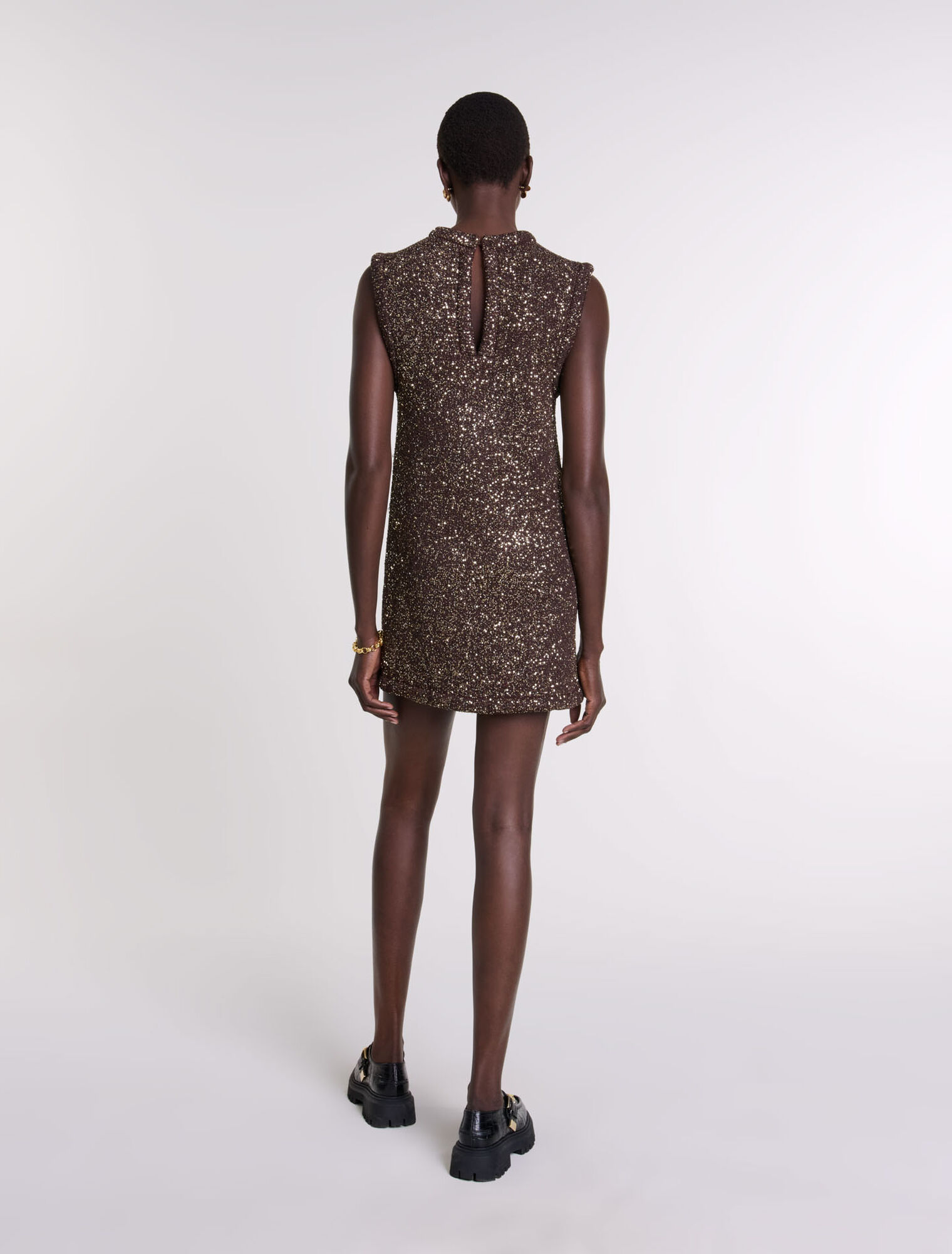 Robe courte à sequins