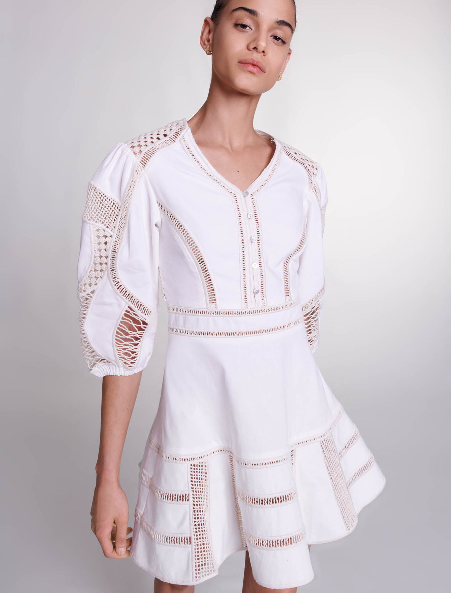 Robe courte volumineuse