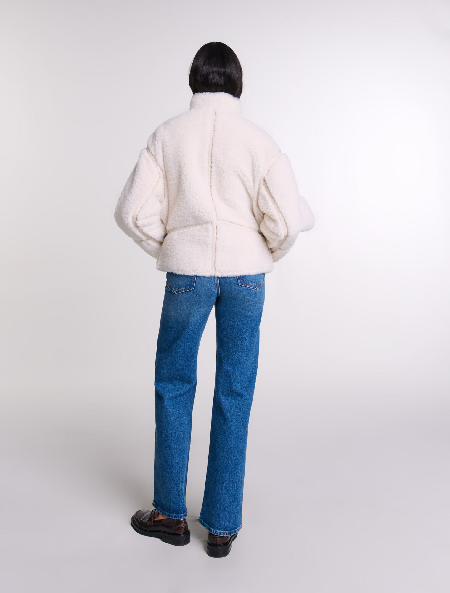 Manteau court en fausse fourrure