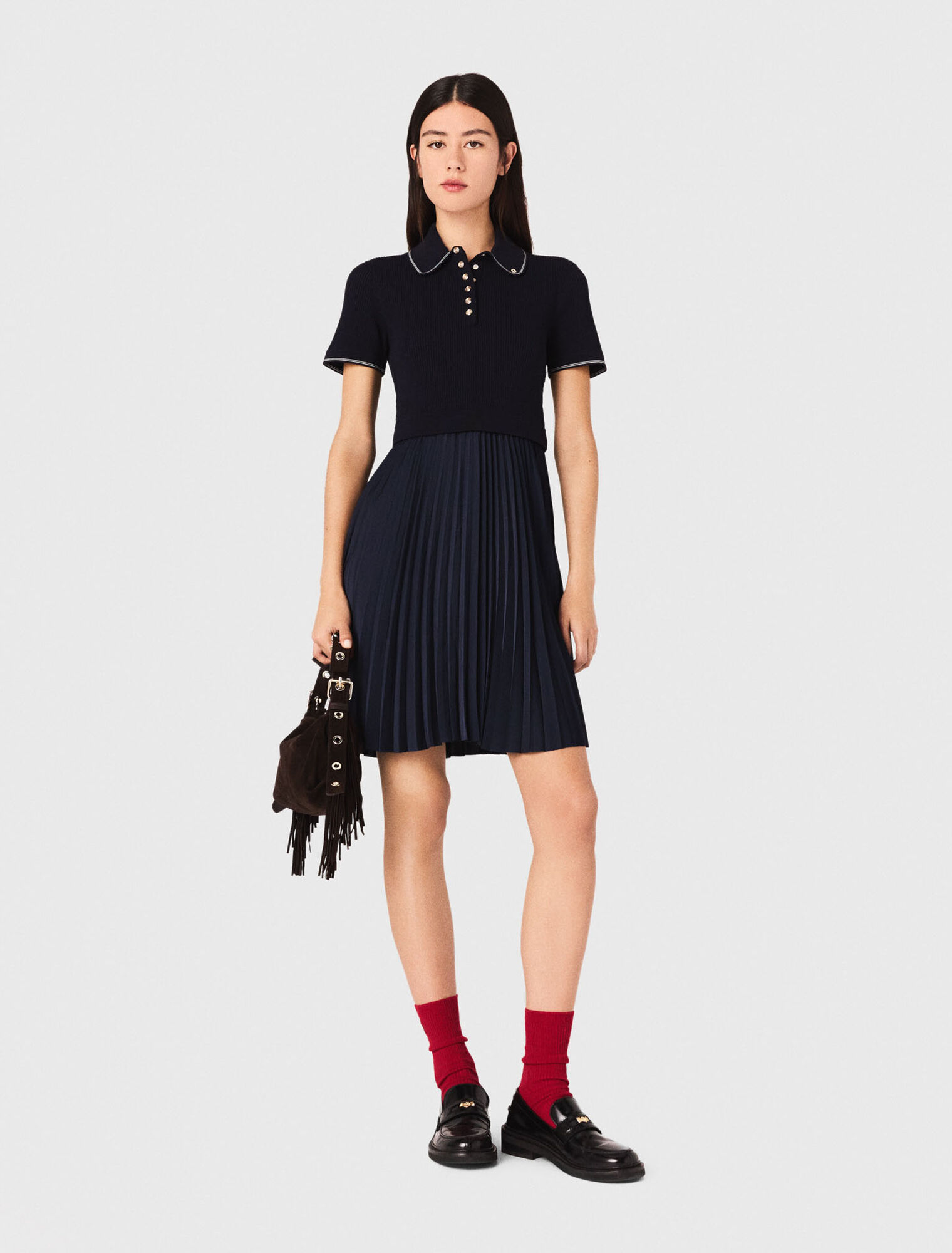 Robe courte plissée et col polo