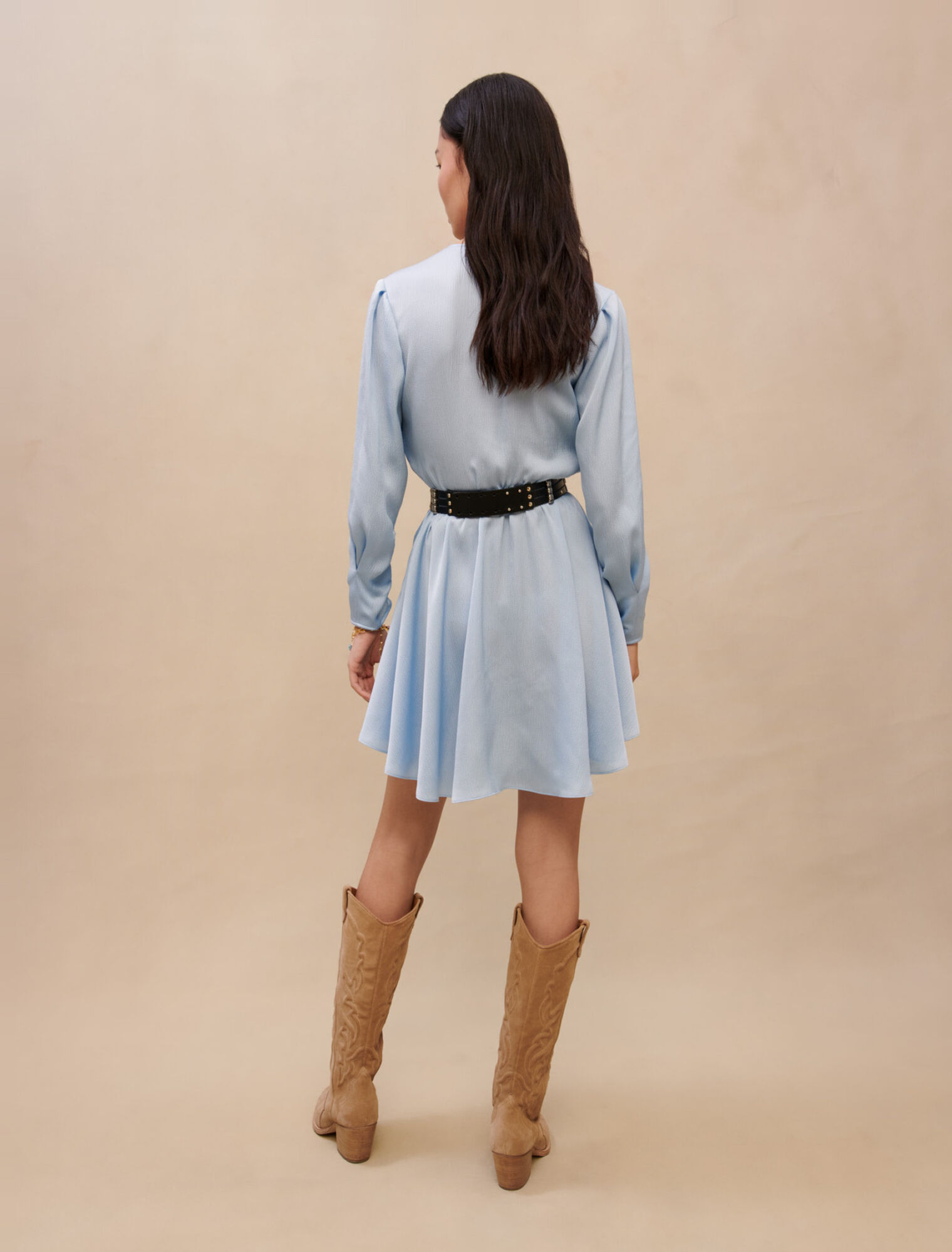 Robe bleu ciel cintrée
