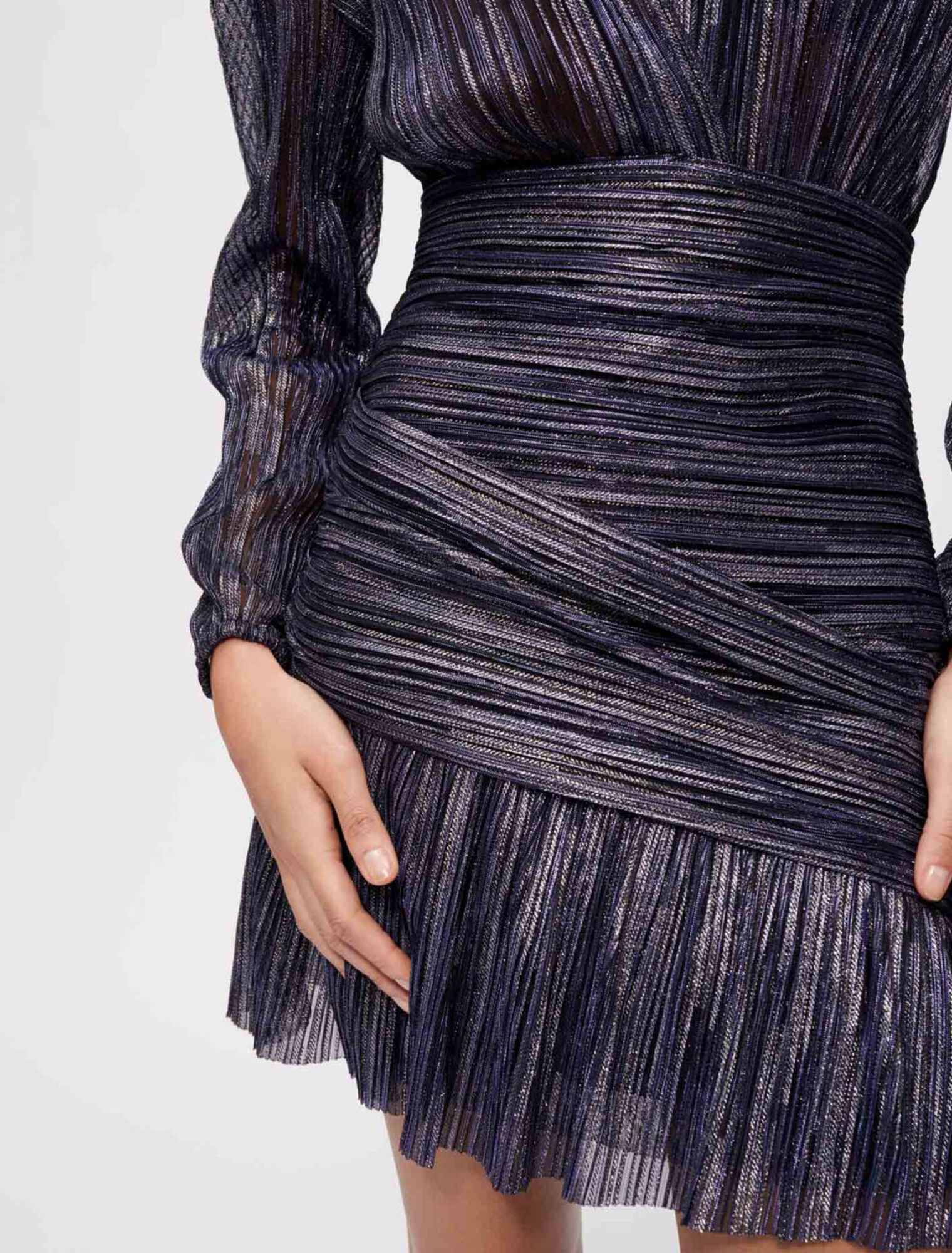 Robe en lamé entièrement drapée