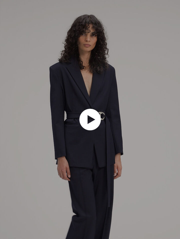 Veste tailleur avec dos plissé