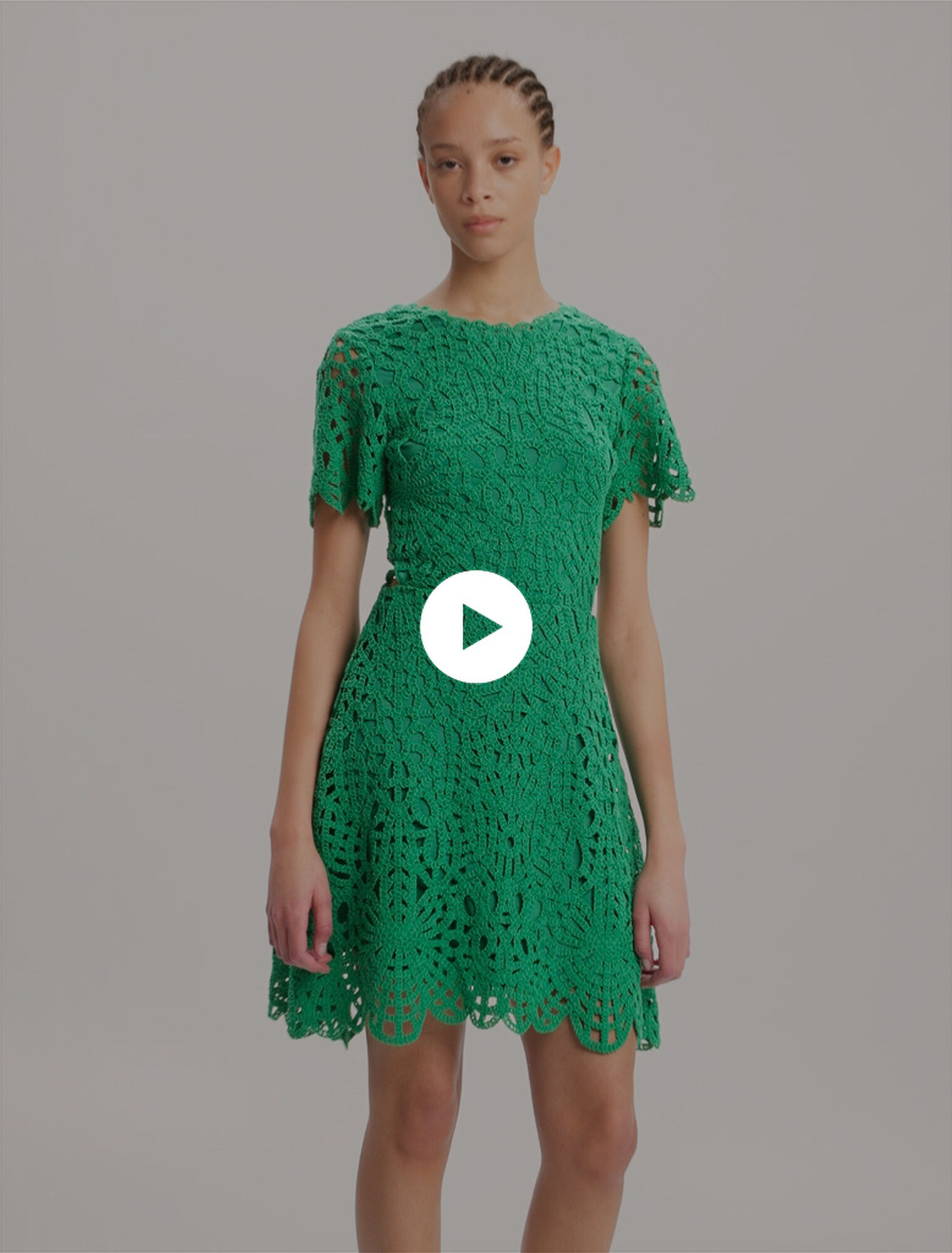 Robe courte en crochet