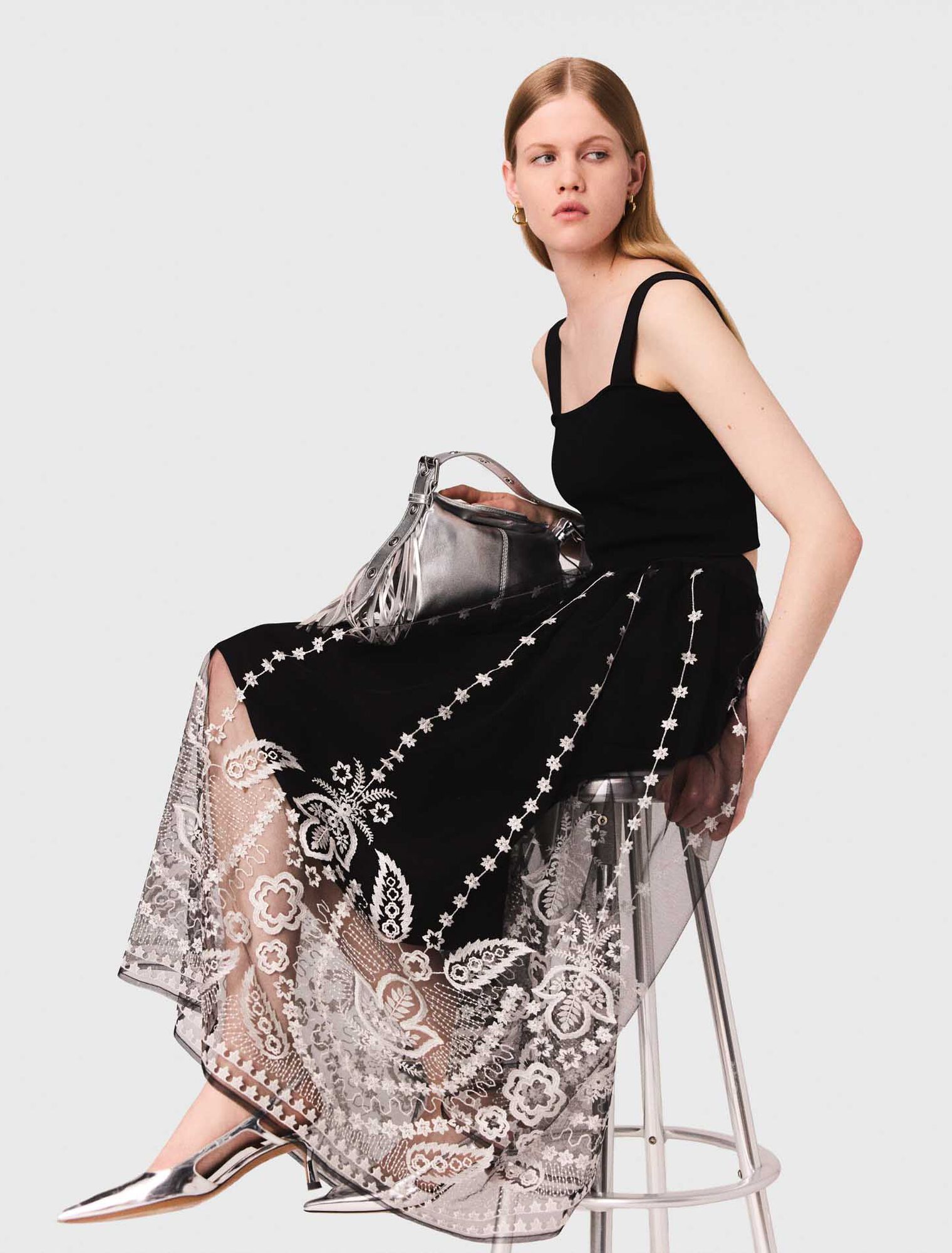 Jupe longue en tulle brodé