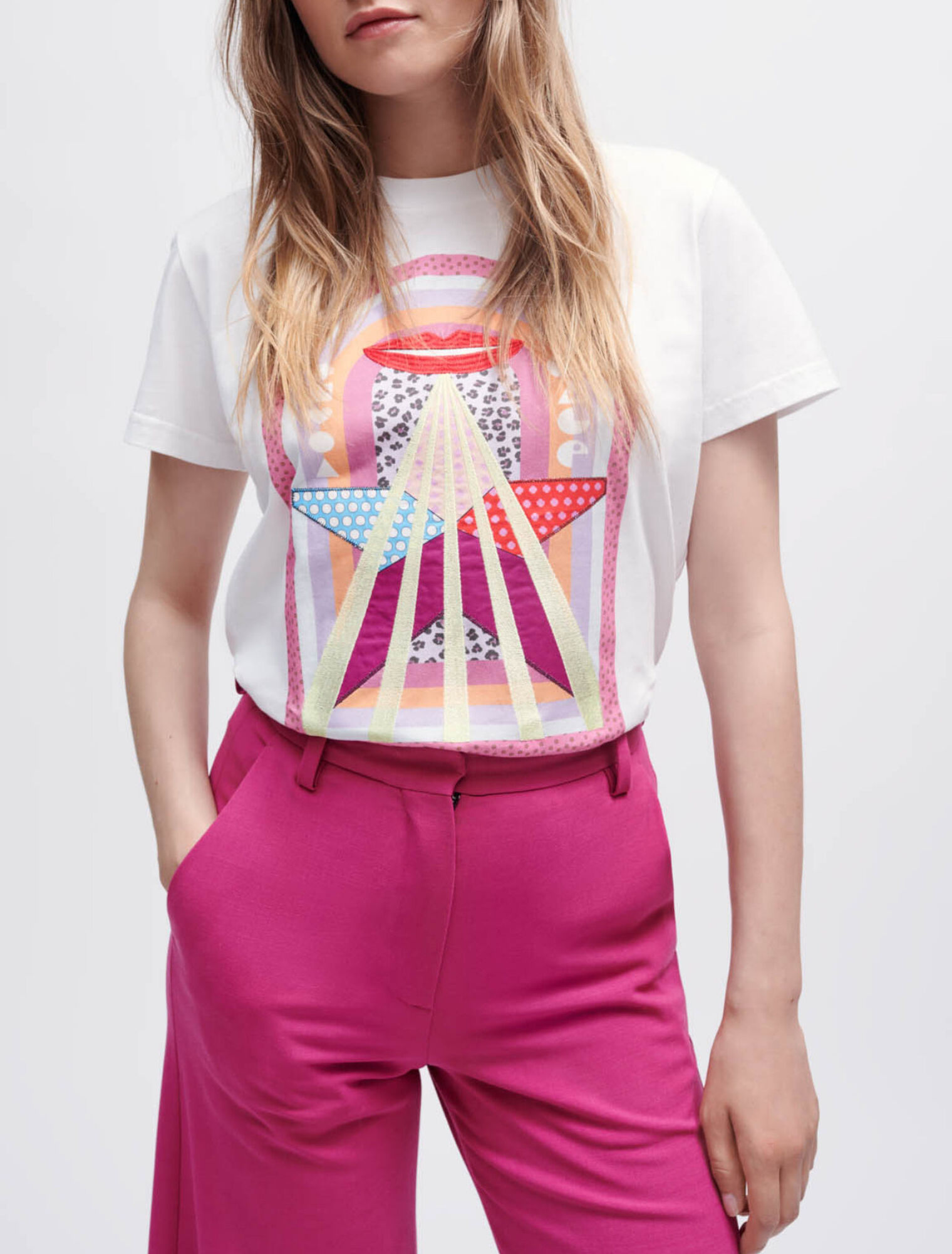 Tee-shirt sérigraphié et brodé