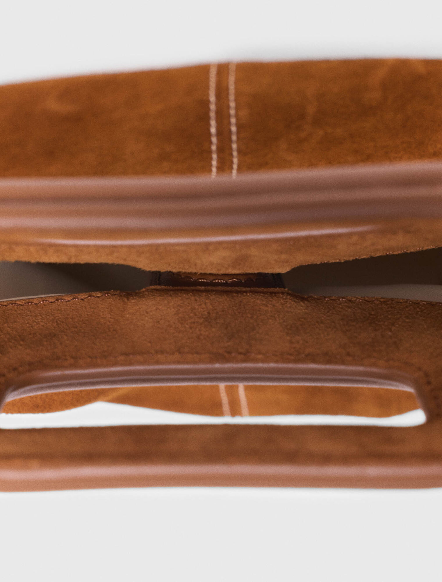 Sac M en su&egrave;de surpiqu&eacute;e