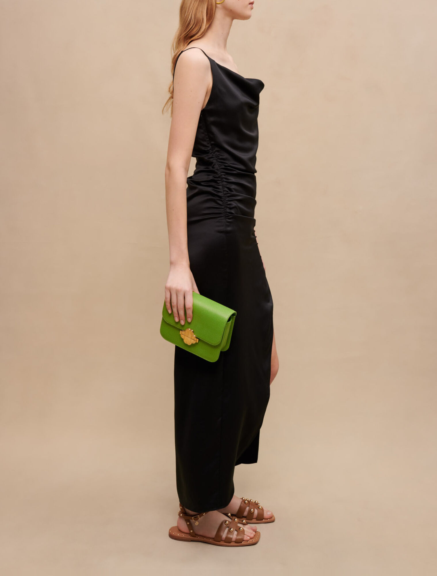 Robe longue drapée fendue
