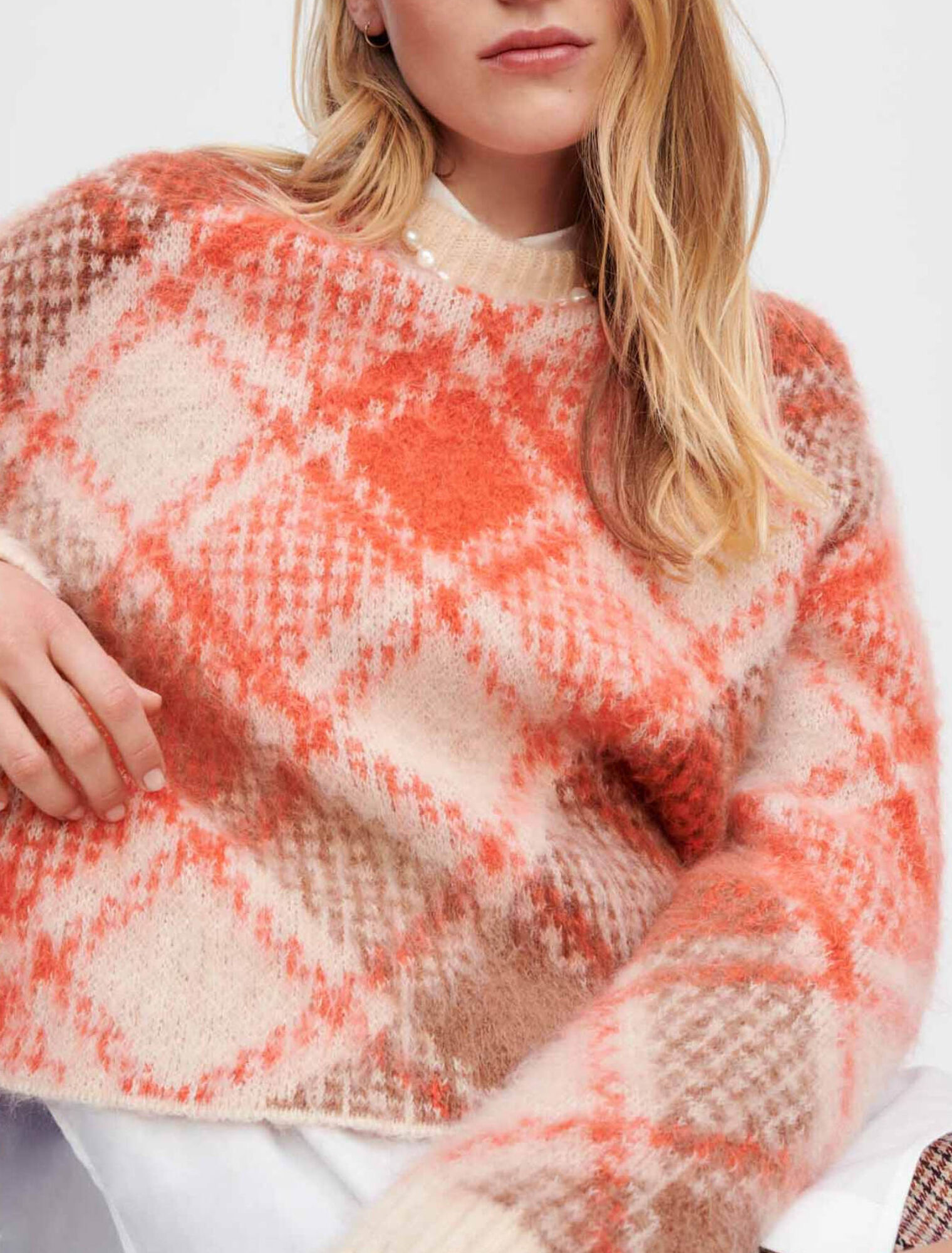 Pull fluffy en jacquard losanges