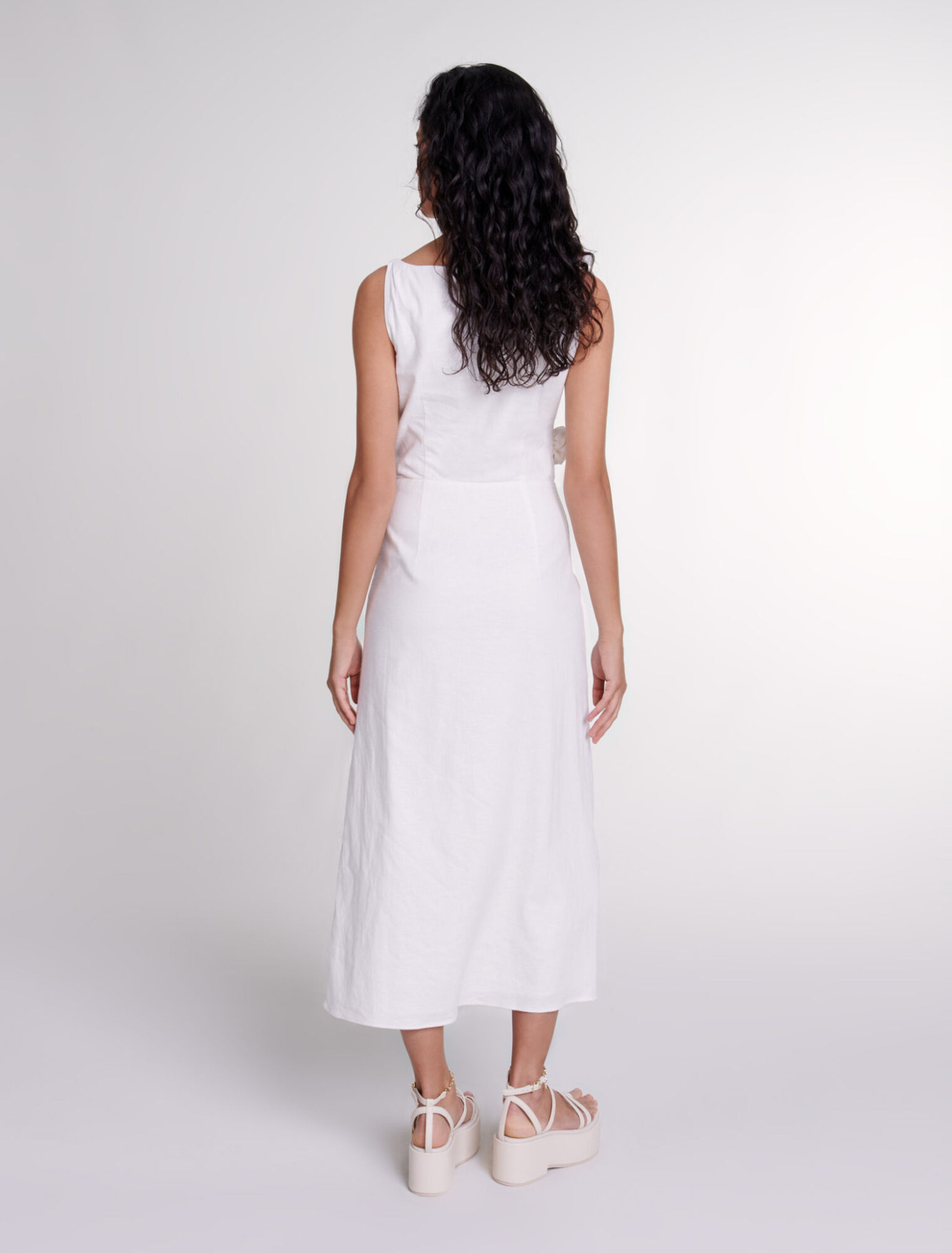 Robe longue en lin ajourée