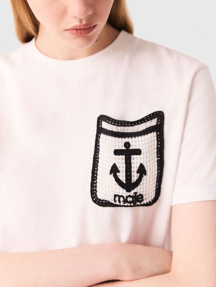 Tee-shirt avec poche brodée