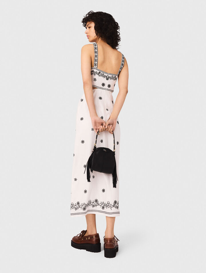 Robe longue brodée avec cut-out