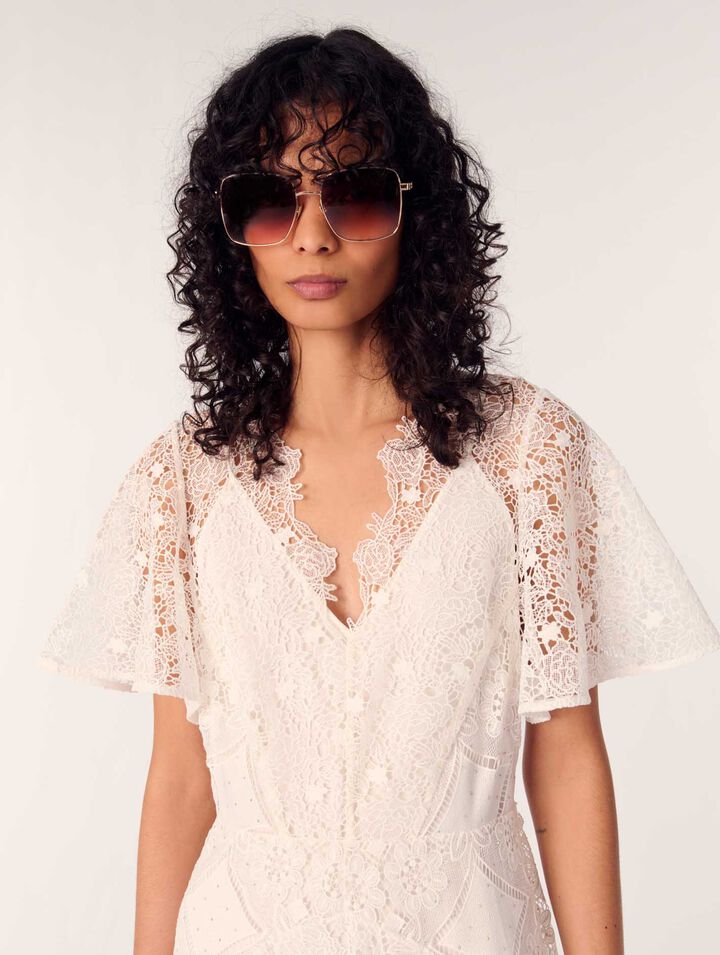 Robe longue en guipure à fleurs