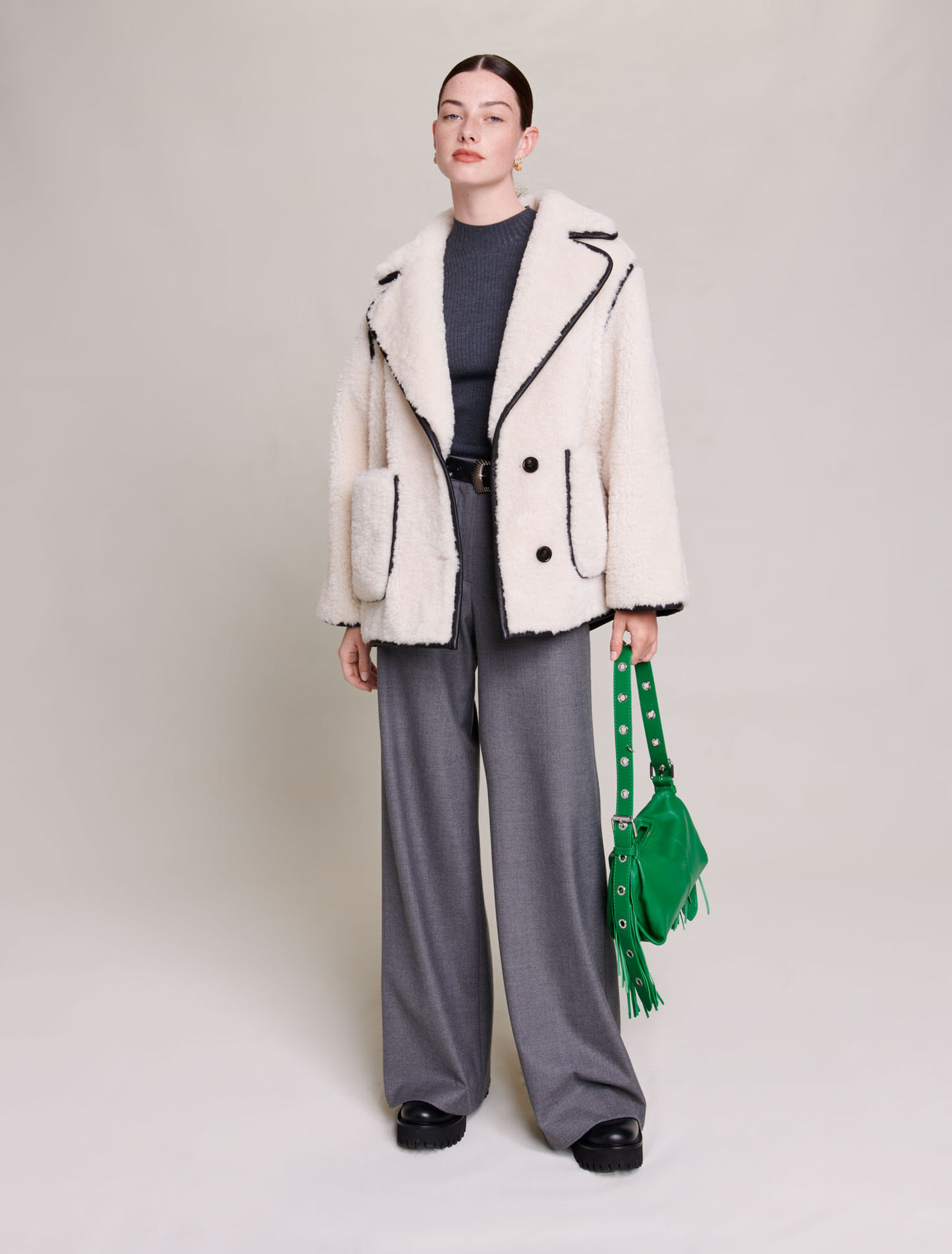 Manteau court en fausse fourrure