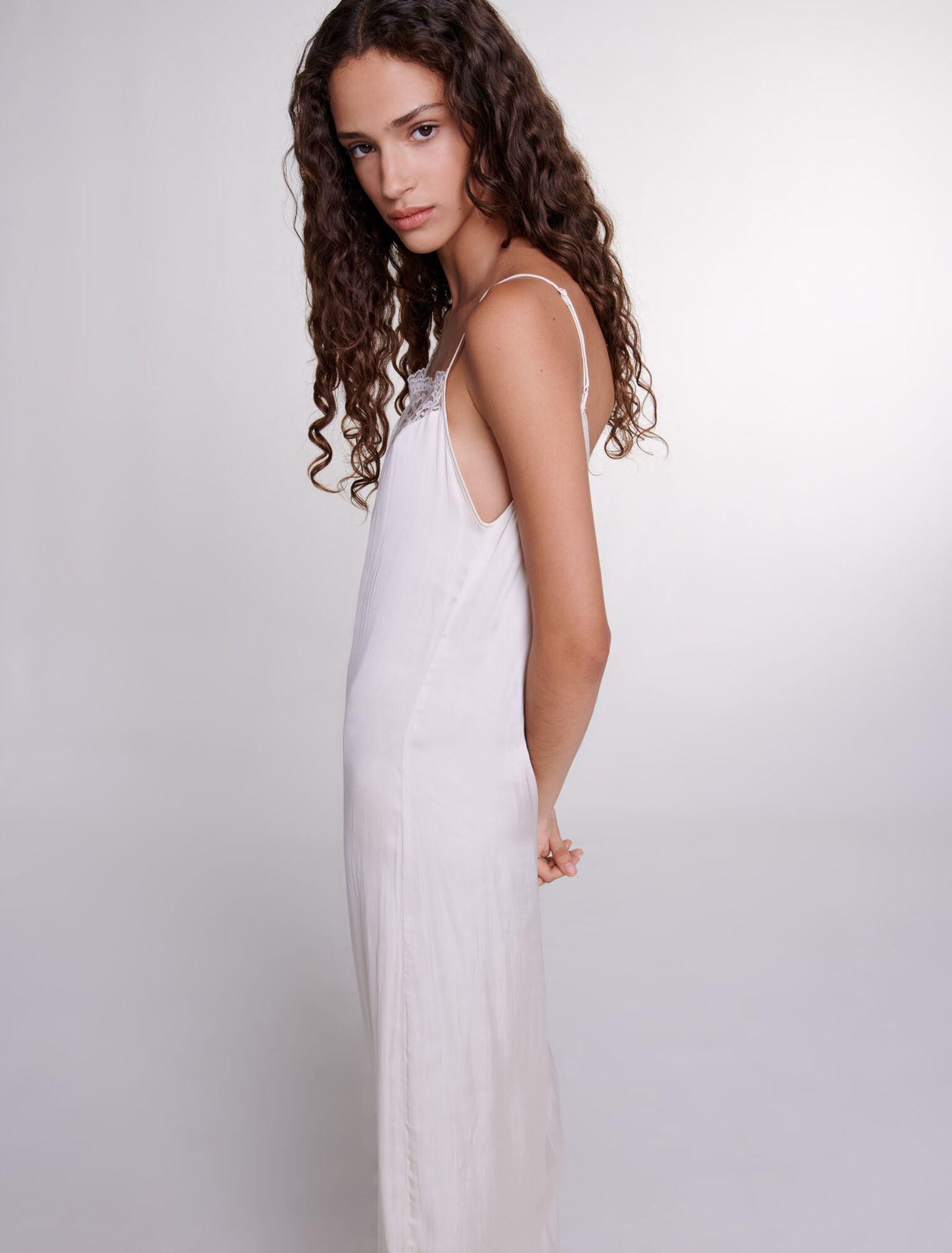 Robe longue satinée