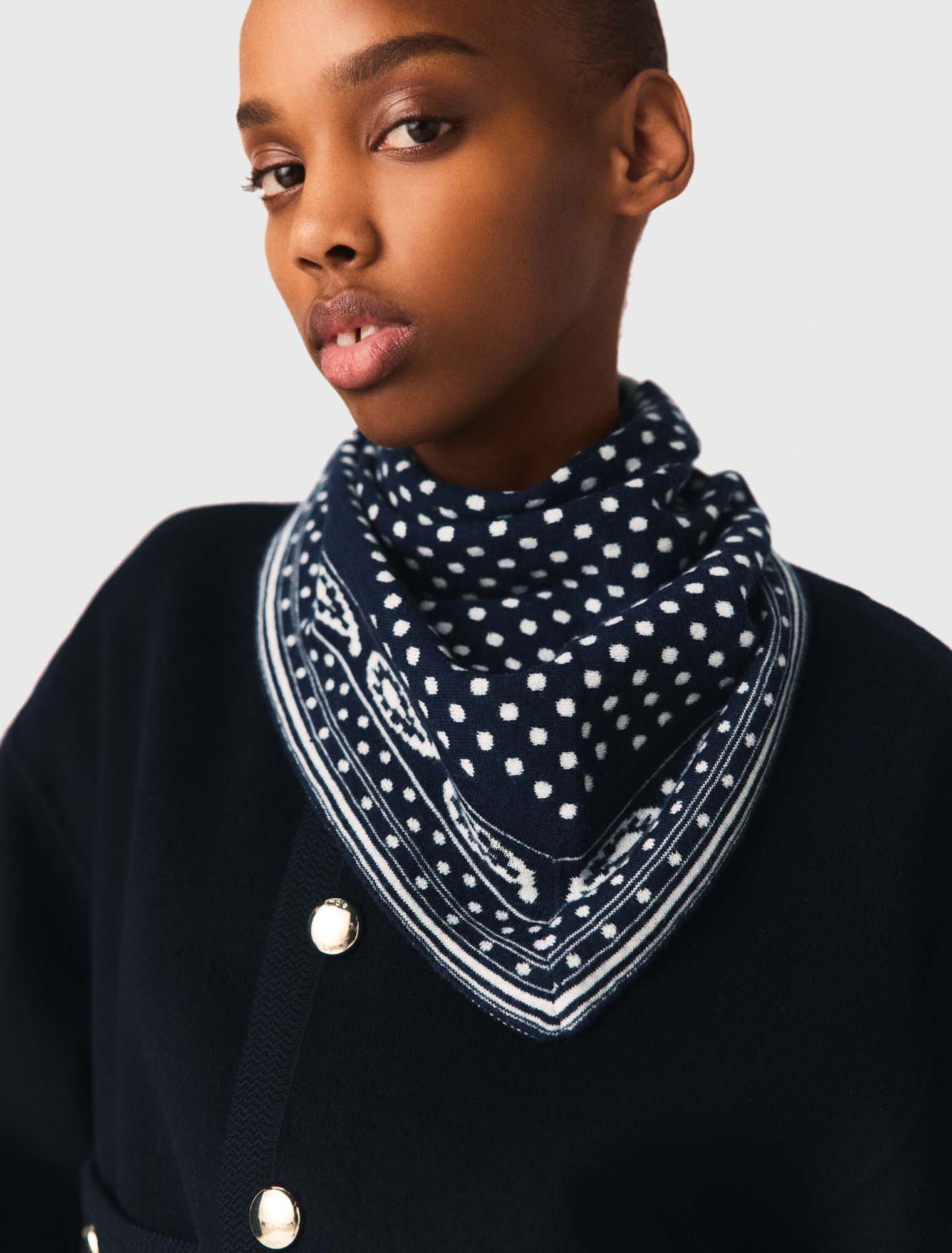 Echarpe triangle r&eacute;versible