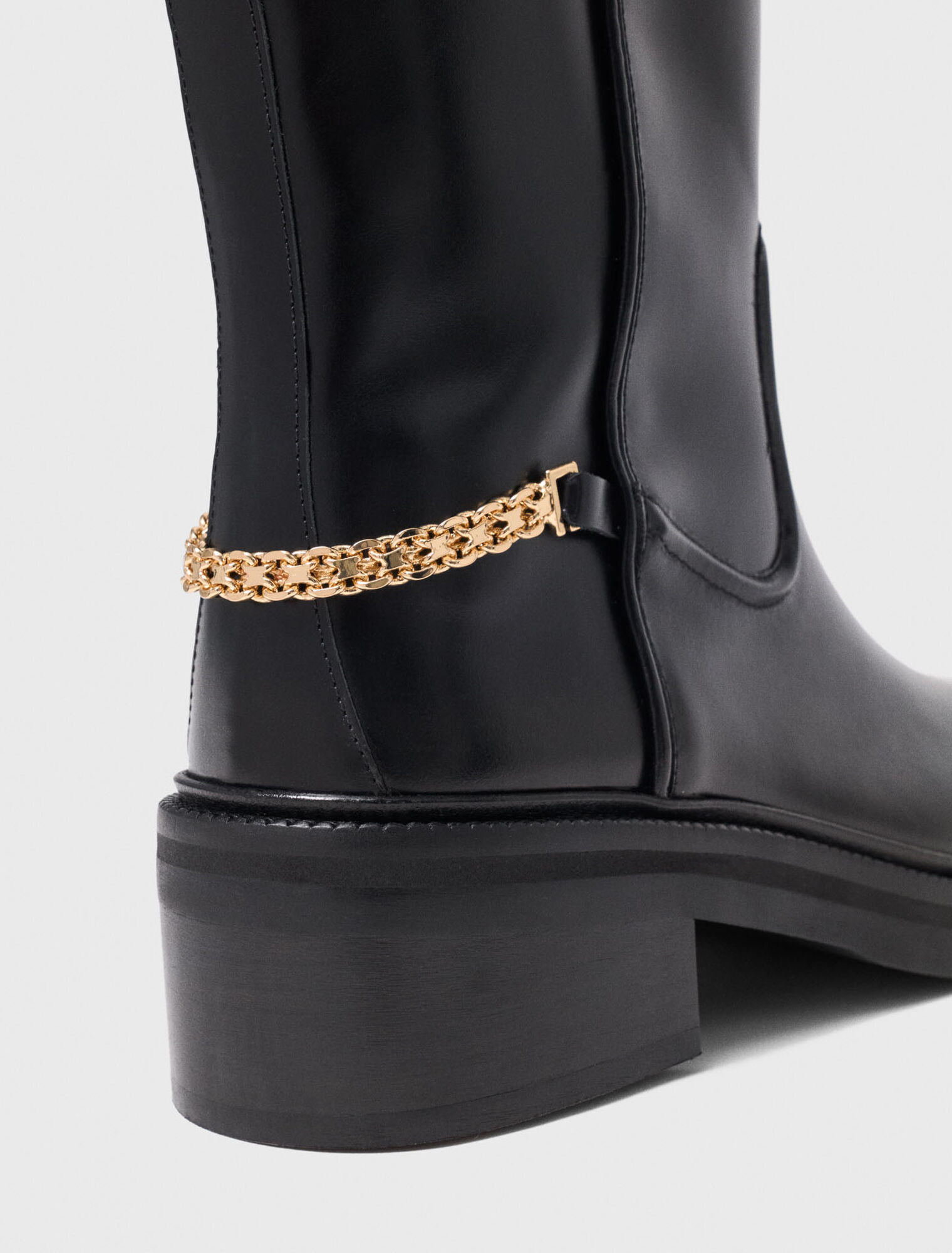 Bottes plates en cuir d&eacute;tail chaine