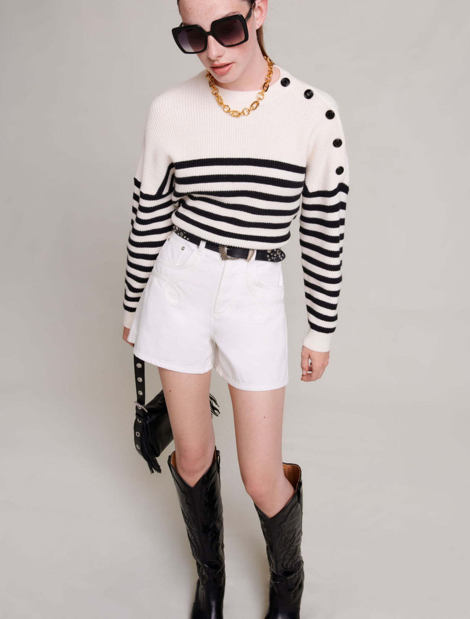 Short en jean brodé