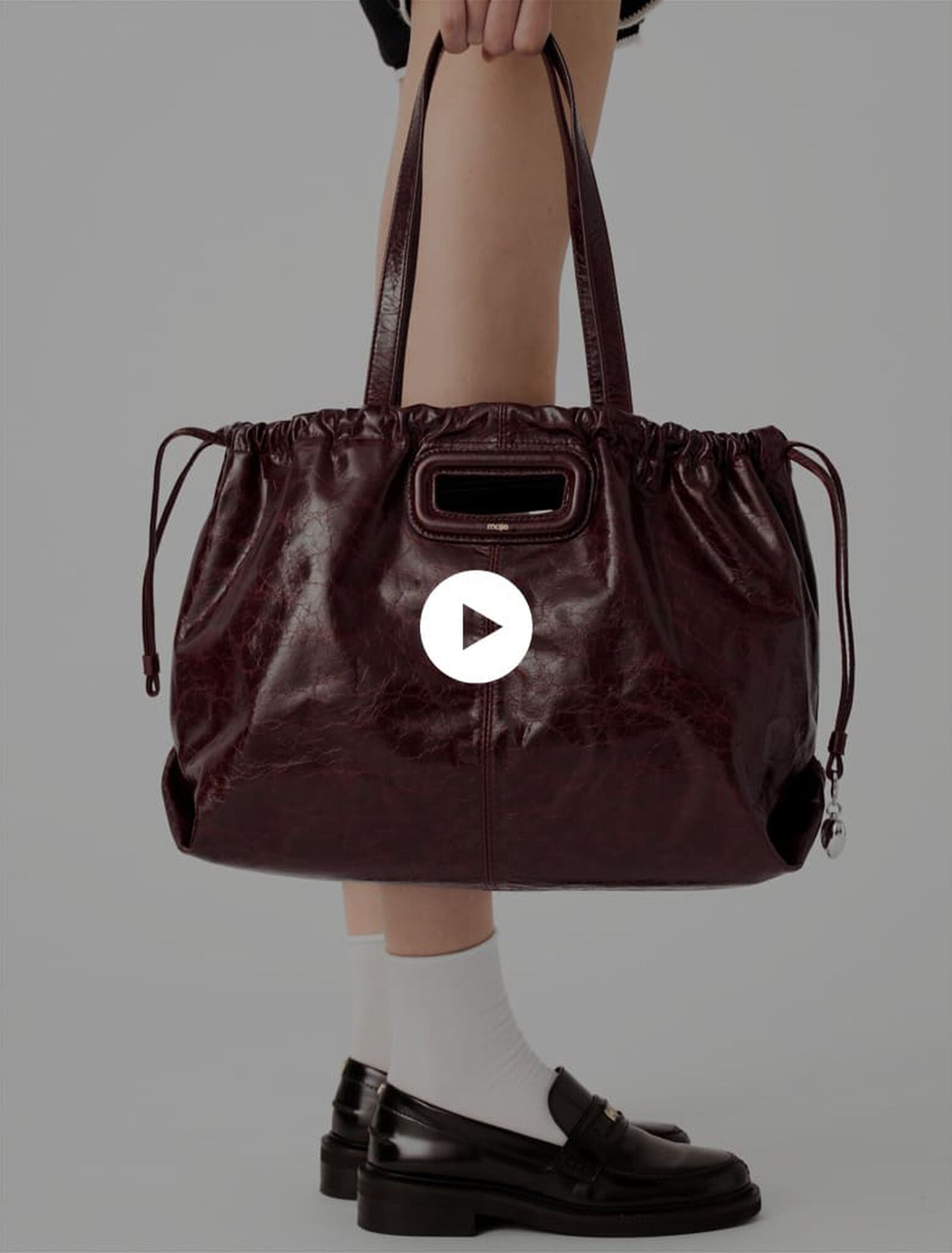 Sac M Tote en cuir craquel&eacute;
