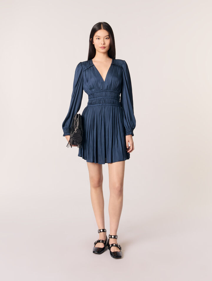 Robe courte satinée à volants