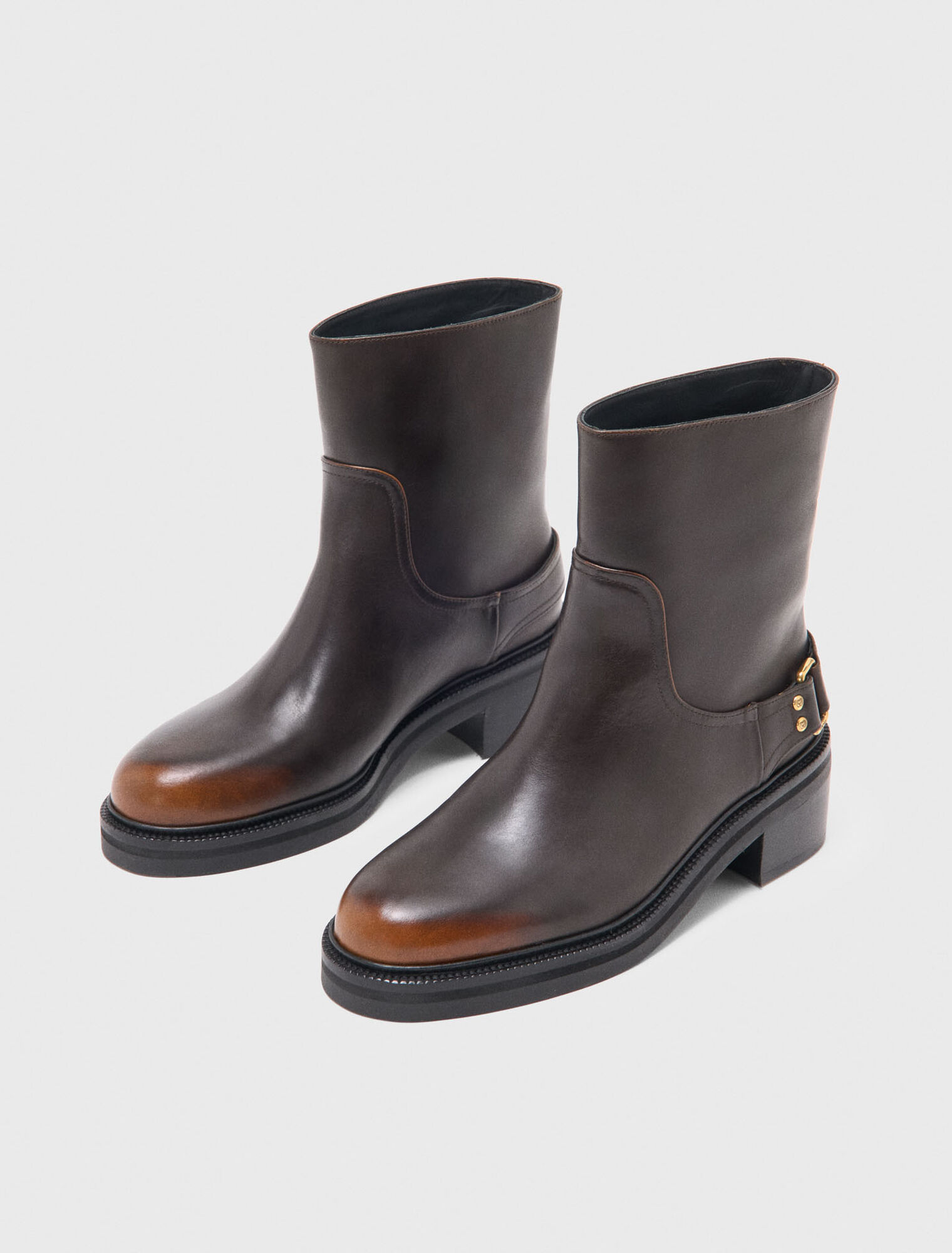 Bottines plates en cuir