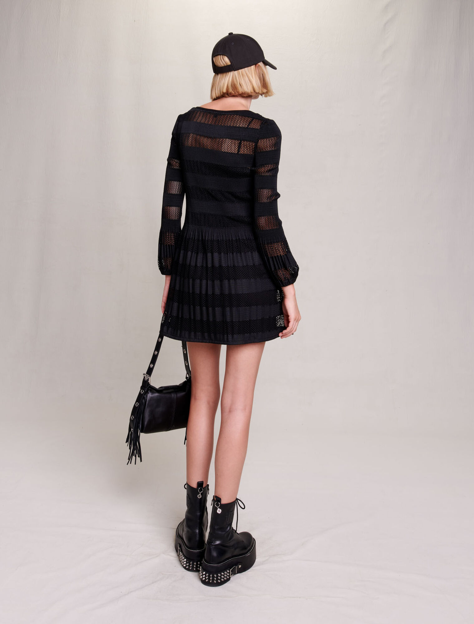 Robe courte en maille ajourée