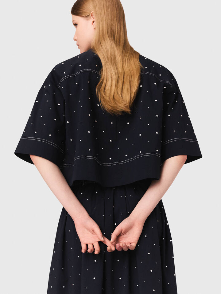 Chemise cropped ornée de clous