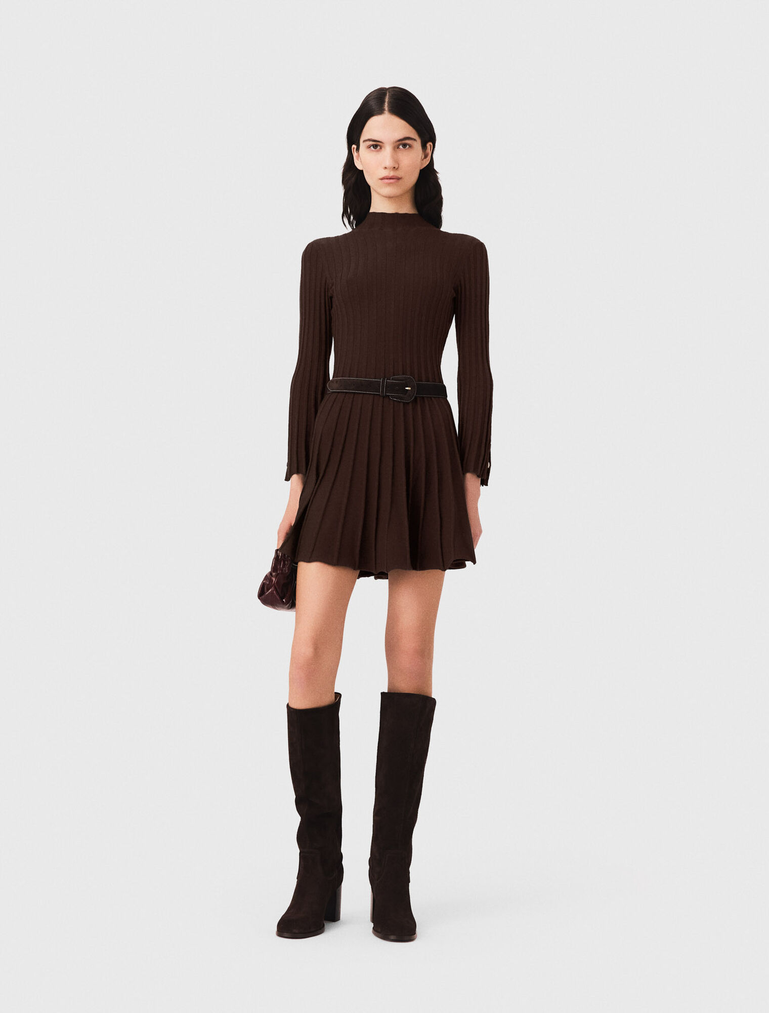 Robe courte patineuse &agrave; col montant