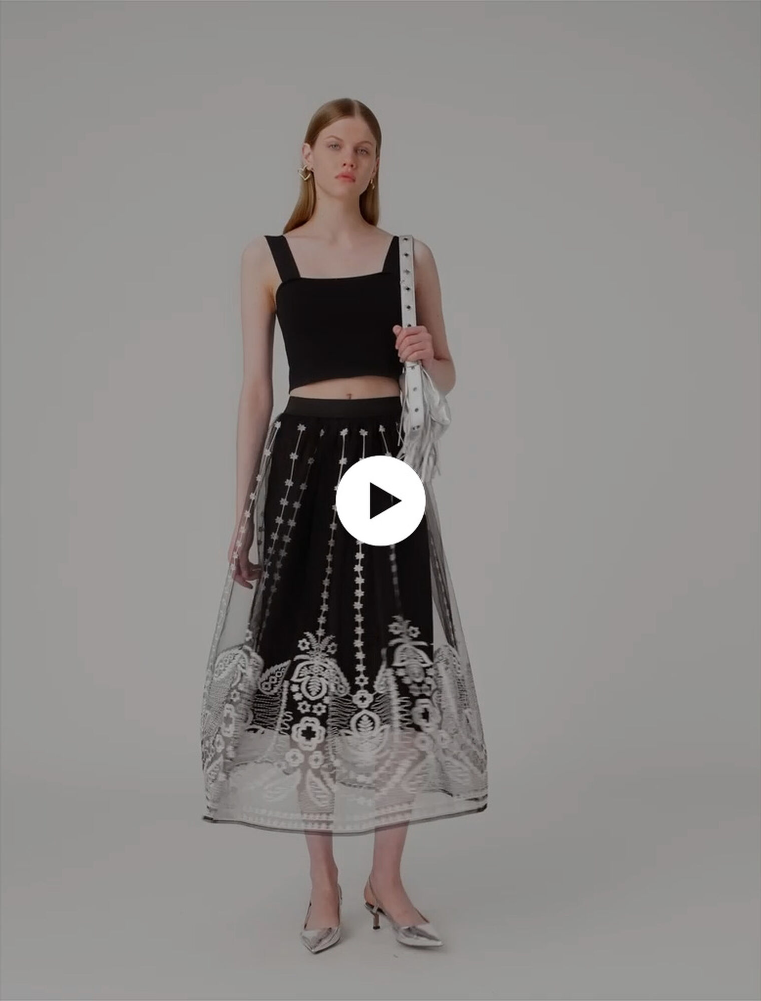 Jupe longue en tulle brodé