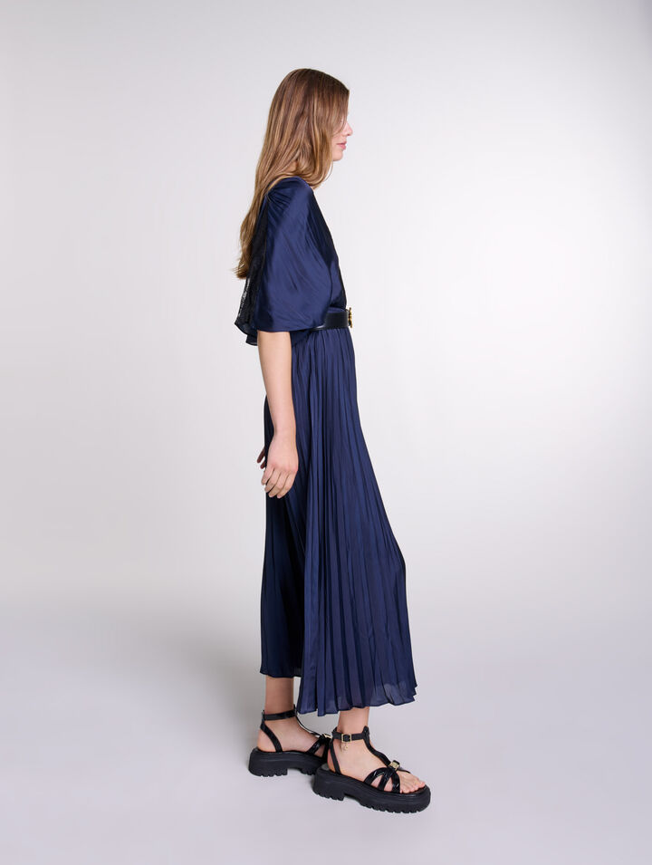 Robe longue plissée avec dentelle