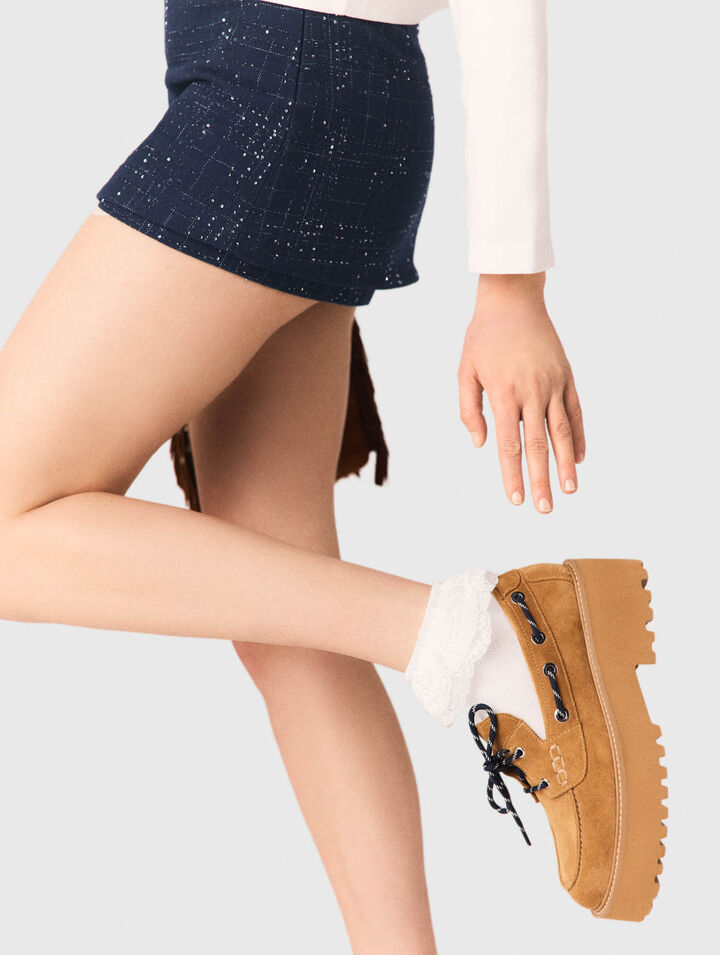 Chaussettes &agrave; volants dentelle