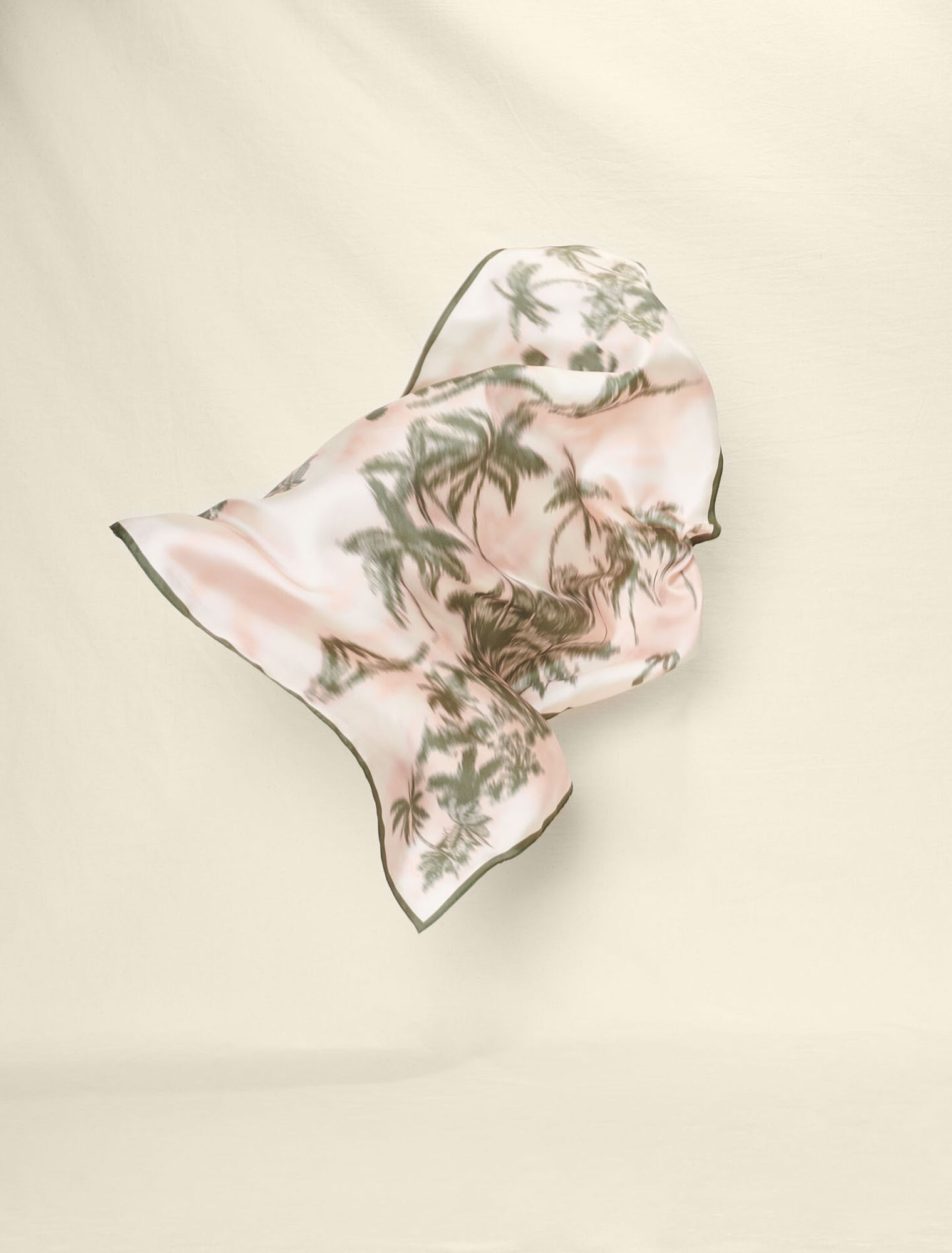 Foulard imprimé palmiers