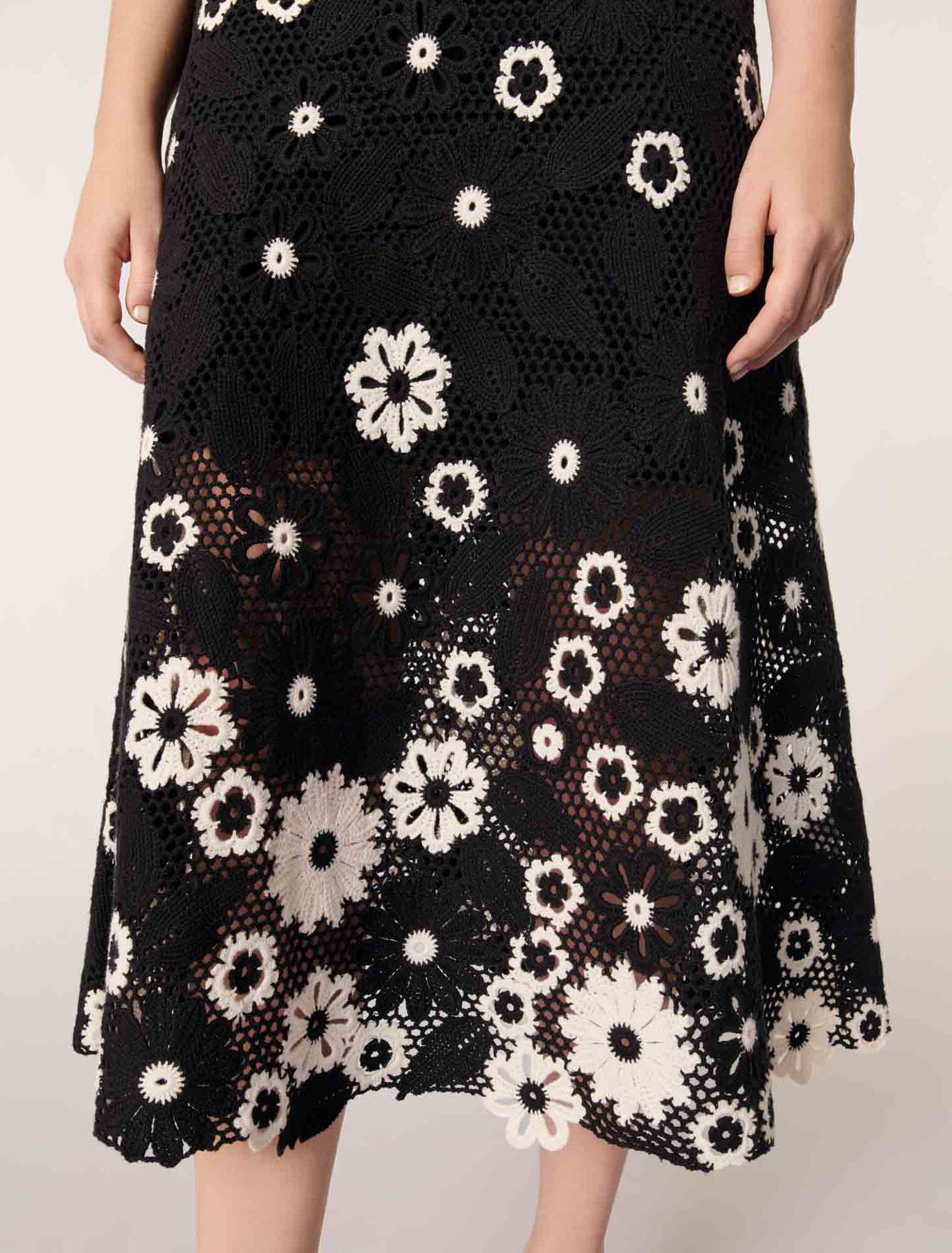 Robe longue en crochet floral