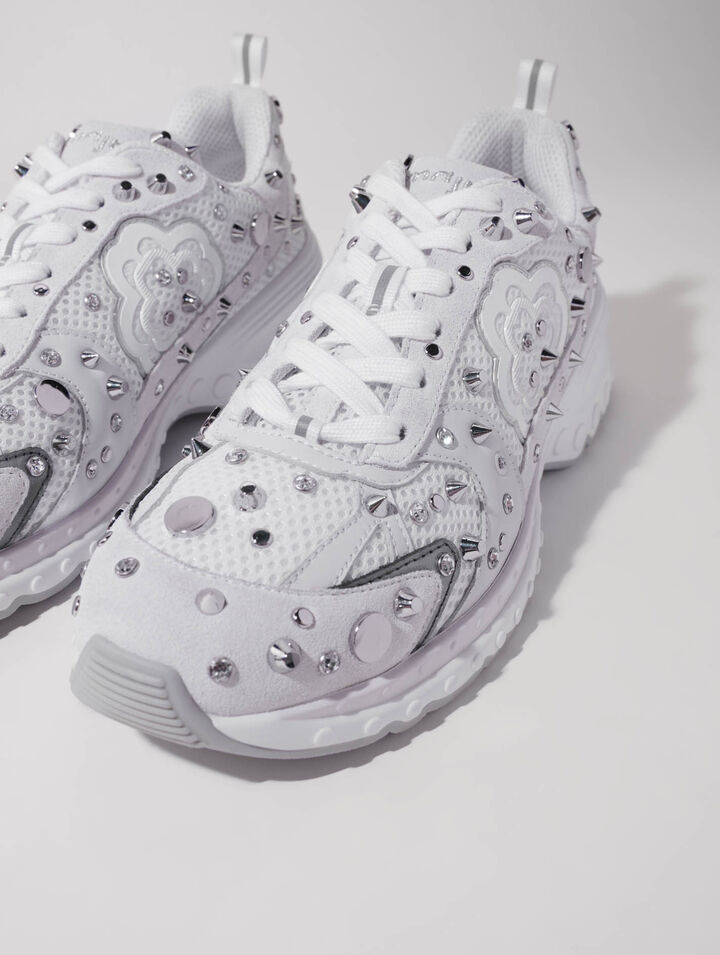 M Sneakers studs