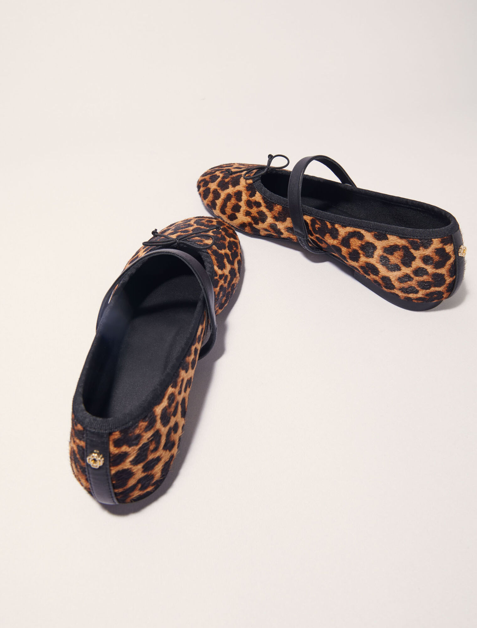 Ballerine en cuir effet léopard