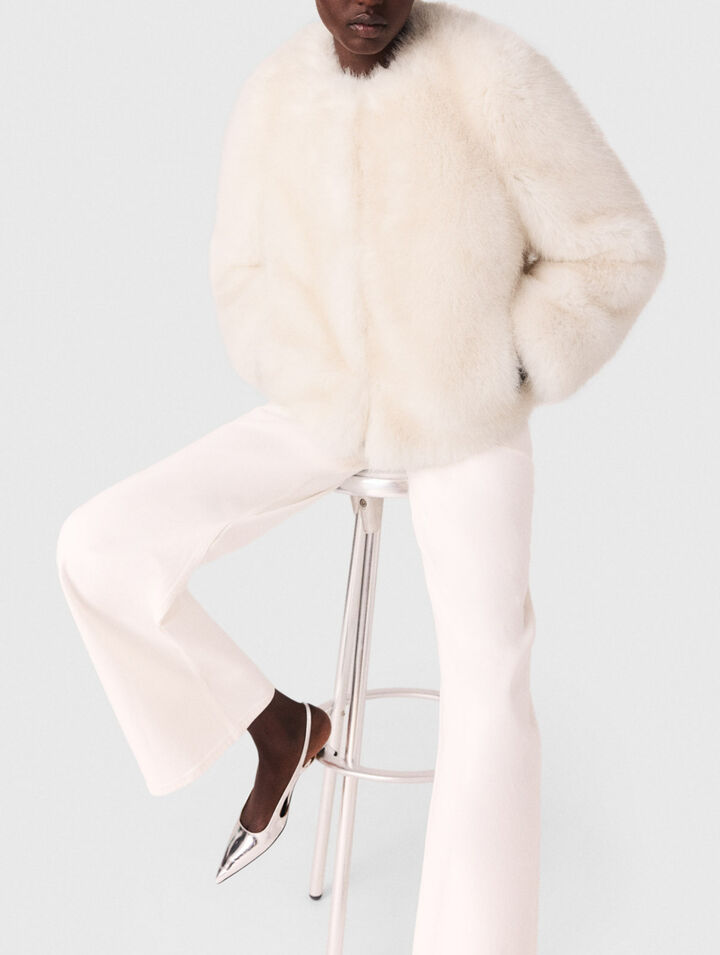 Blouson court en fausse fourrure
