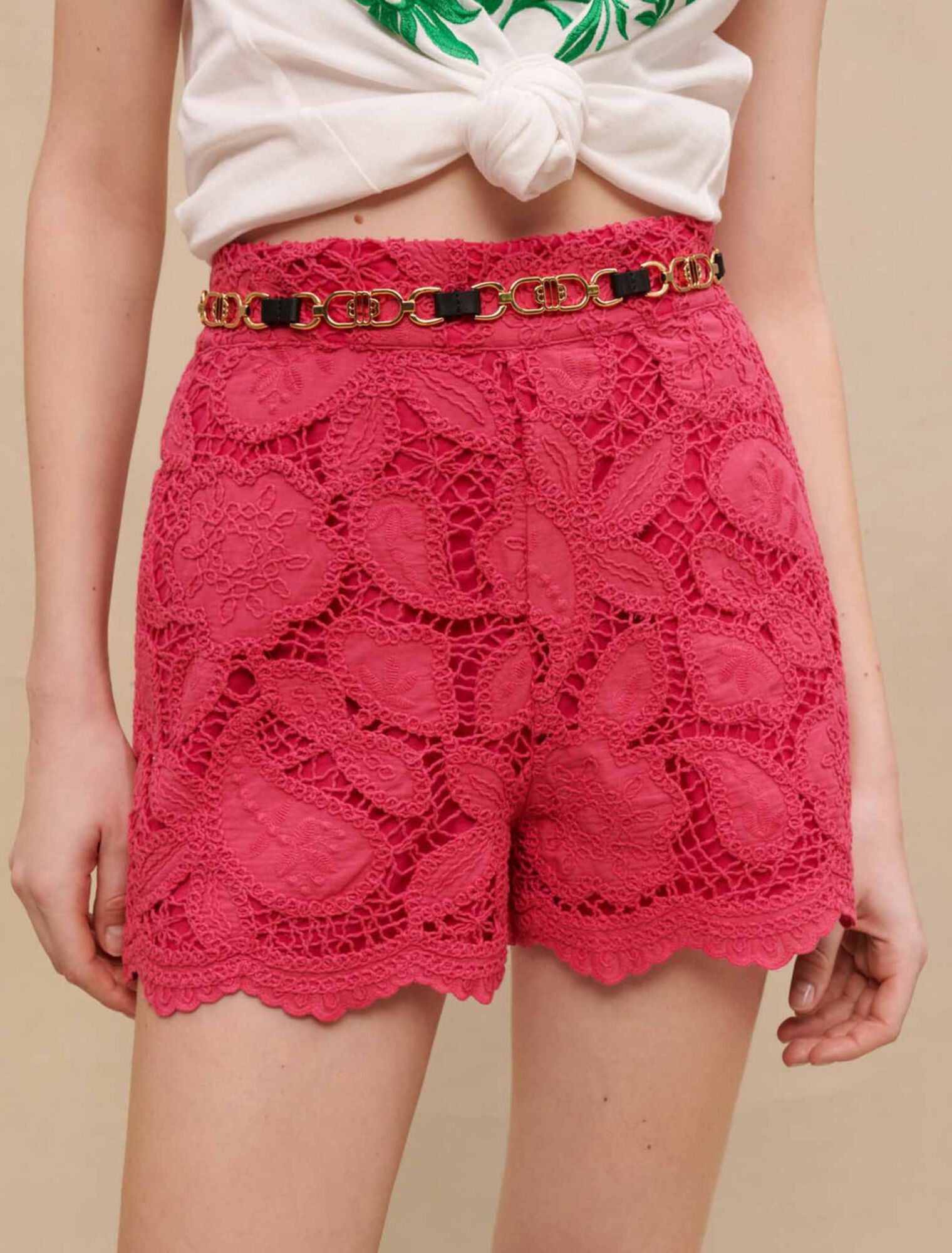 Short brodé ajouré