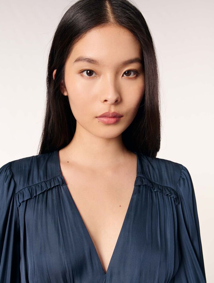 Robe courte satinée à volants