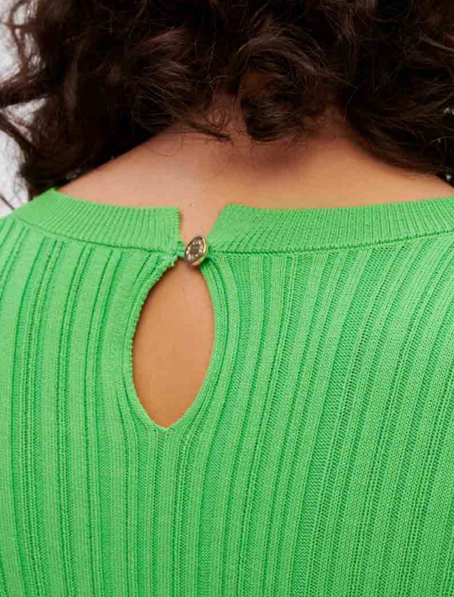 Robe en maille à volants