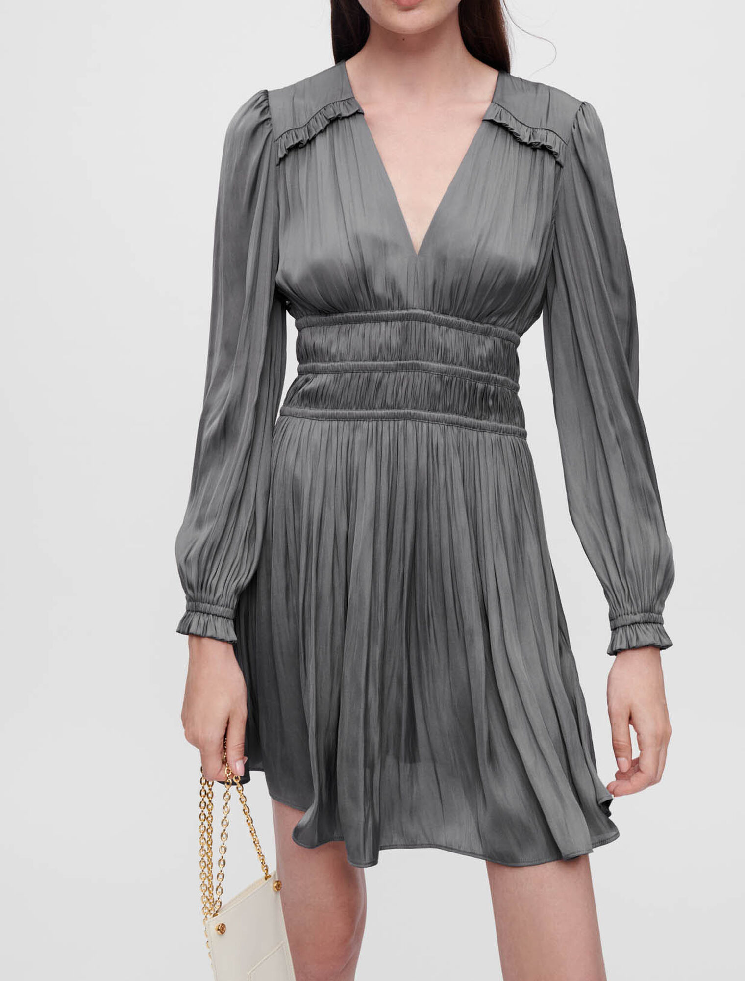 Robe courte satinée
